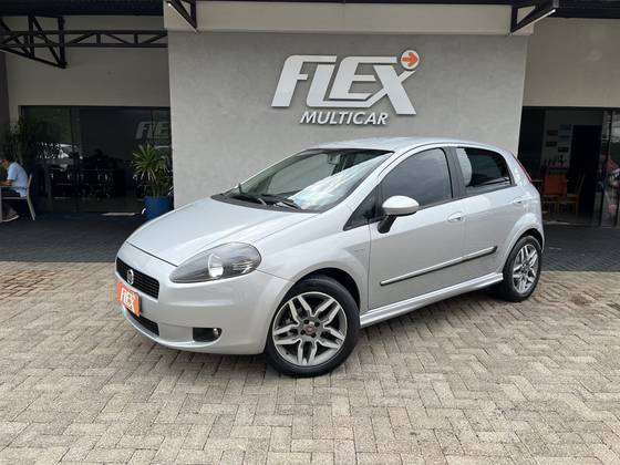 FIAT PUNTO 1.6 ESSENCE 16V FLEX 4P AUTOMATIZADO FIAT PUNTO 1.6 ESSENCE 16V FLEX 4P AUTOMATIZADO